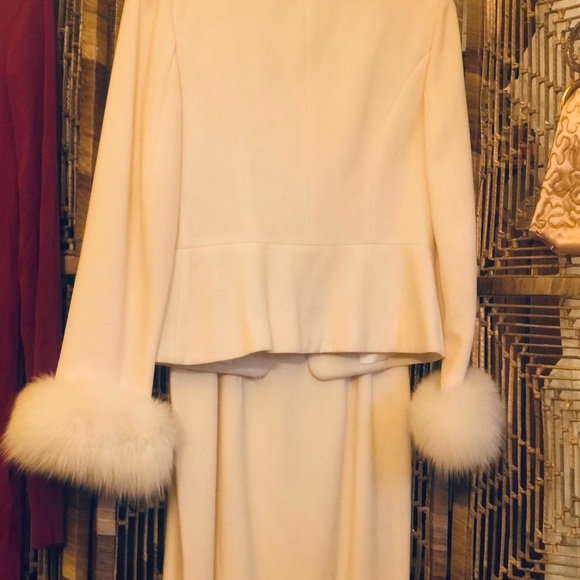 👑Gorgeous fit for a princess ivory vintage suit NEIMAN Marcus fur cuffs - Picture 3 of 14